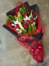 Alove182 (Red roses & lilies)