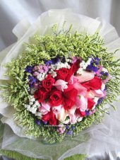 AHB9911 - Mixed color roses
