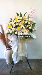 AACC8710 - Funeral Flowers / Wreath