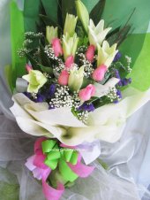 AHM491 (Roses & lilies)