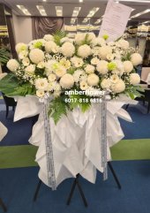 AACC8724 - Wreath Funeral Flowers