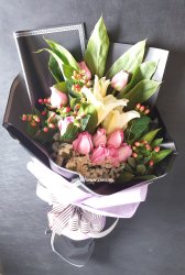 AHB9697 - Mixed flowers