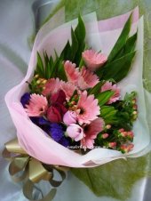 AHM500 (Roses & gerberas)