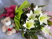 BB487 (Lilies & a lovely bear)