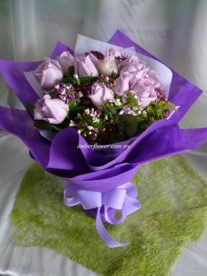 AHB9572 - Purple roses