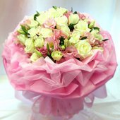 AHM544 - White roses & eustomas