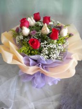 AHR2771 - Red & champagne roses