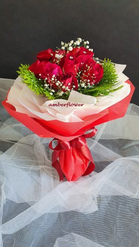 AHB9529 - Red roses