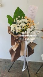 AACC8762 Fuenral Flowers Wreath