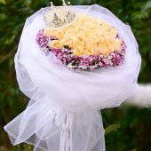 AHB9418 - Champagne Queen