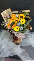 AHB9505 - Mixed flowers