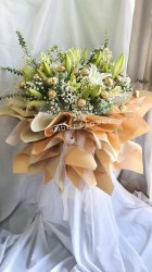 AHB9533 - LIlies & Rochel