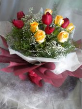 AHR1463 - Red & champagne roses